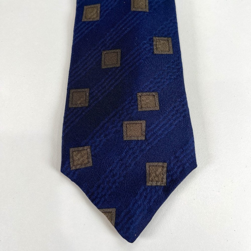 XMI Tie